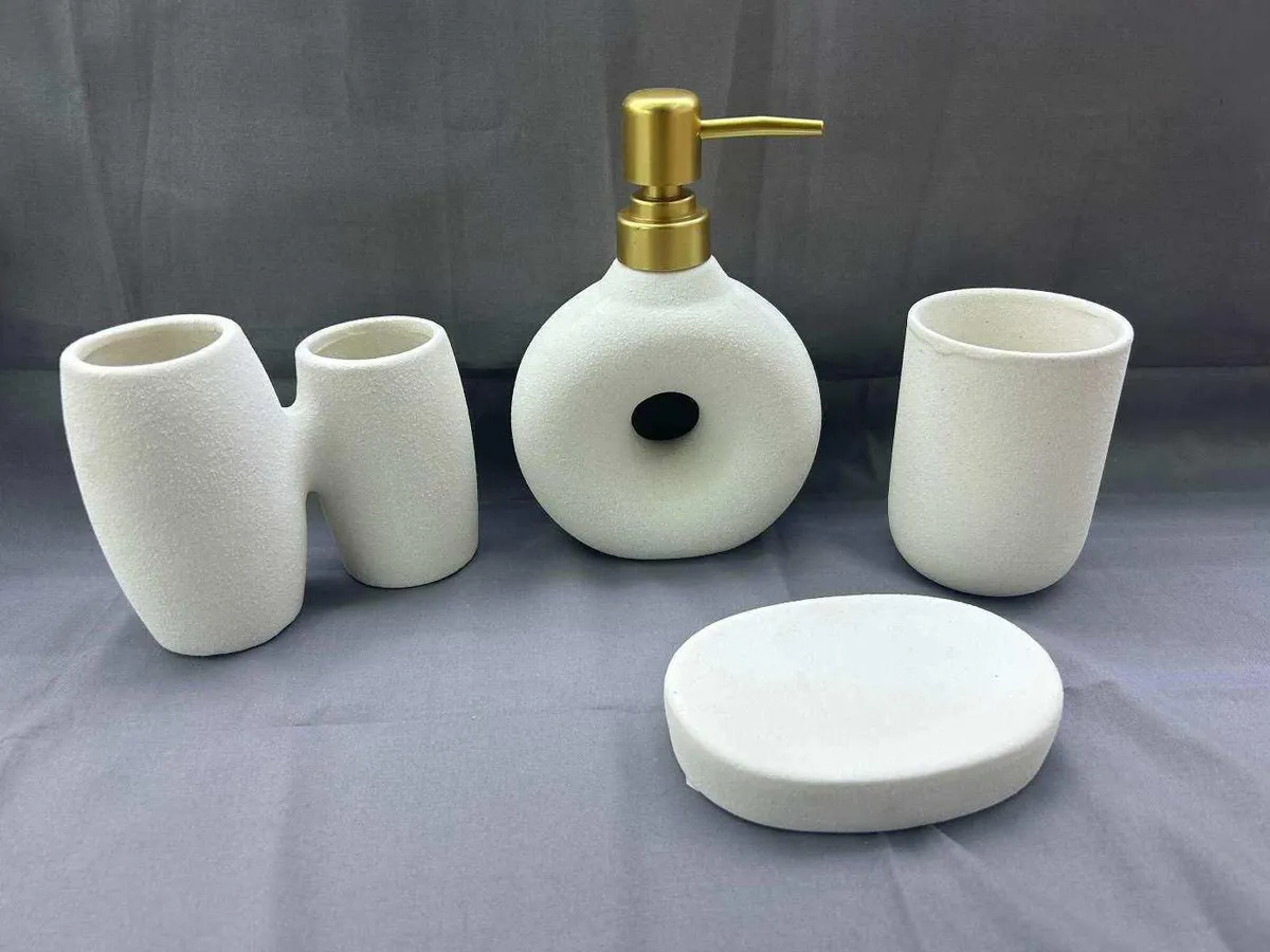 Set Baño X 4 Dispenser Vaso Jabonera Porta Cepillo de Ceramica 300Ml