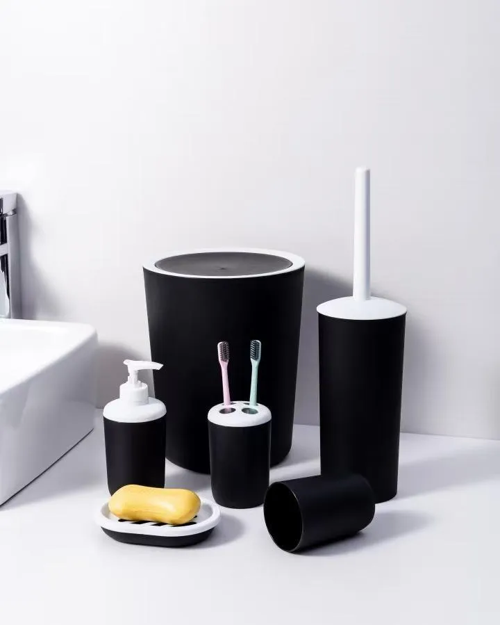 Set X 6 de Baño Dispenser, Porta Cepillo, Vaso, Jabonera, Cepillo de Inodoro y Cesto de Basura de Plastico Negro con Blanco