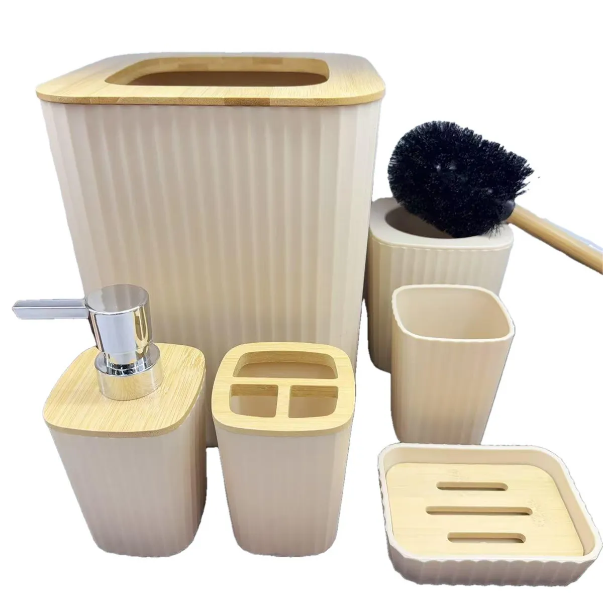 Set X 6 de Baño "Grid" Dispenser, Porta Cepillo, Vaso, Jabonera, Cepillo de Inodoro y Cesto de Basura de Plastico Beige con Bambu