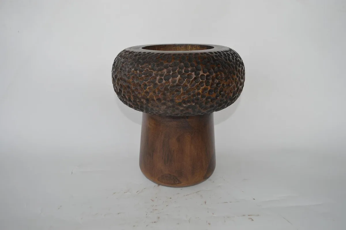 Alto - Ancho - Profundidad Jarron de Madera "Copon Cincelado" Laqueado 31×27×27 cm