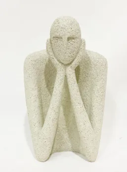 Figura "Reflexion" de Resina Textura Arena 20 cm
