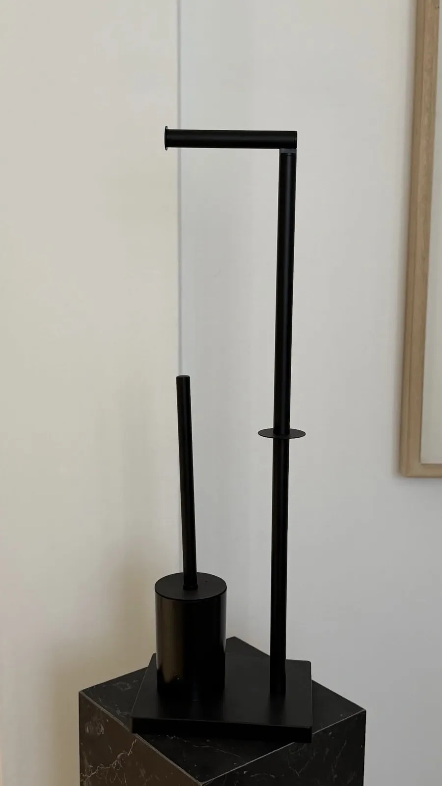 Imagen de Porta Papel Higienico de Pie con Reserva y Cepillo de Inodoro de Hierro Negro 20.5×16×65 cm