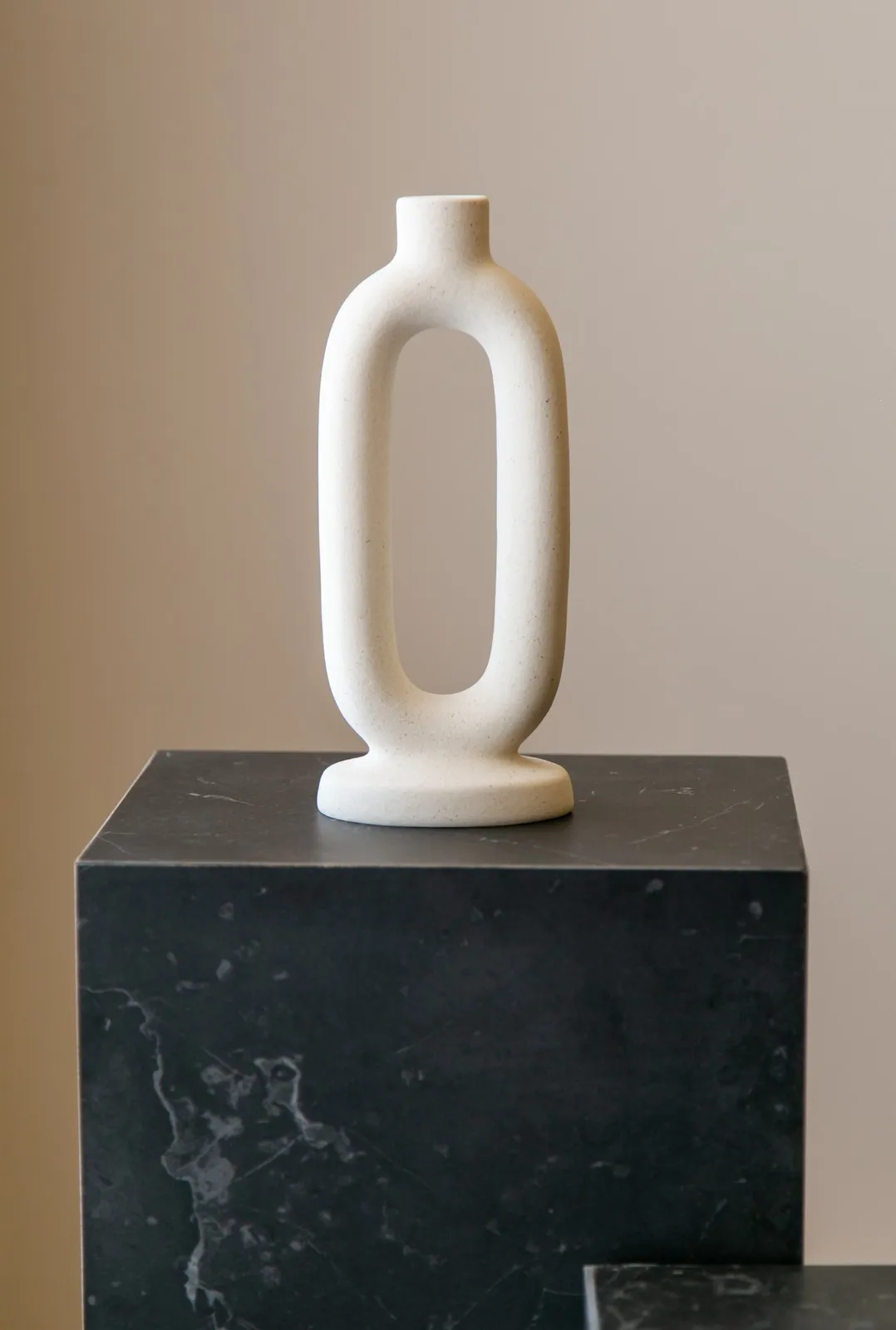 Adorno Ceramica Eslabon 9.1×8×22.5 cm