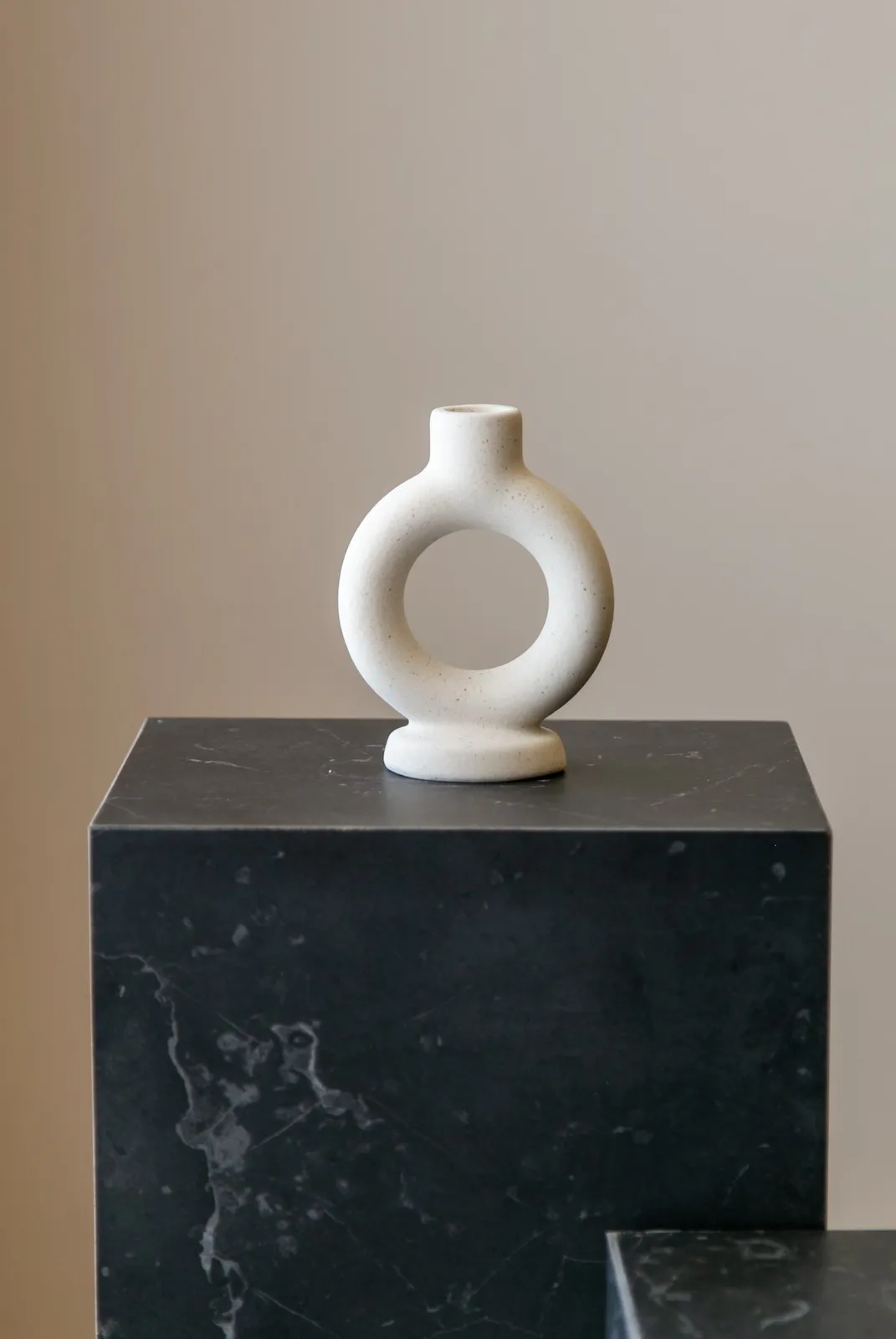 Adorno Ceramica Circulo 10×6.8×13.3 cm