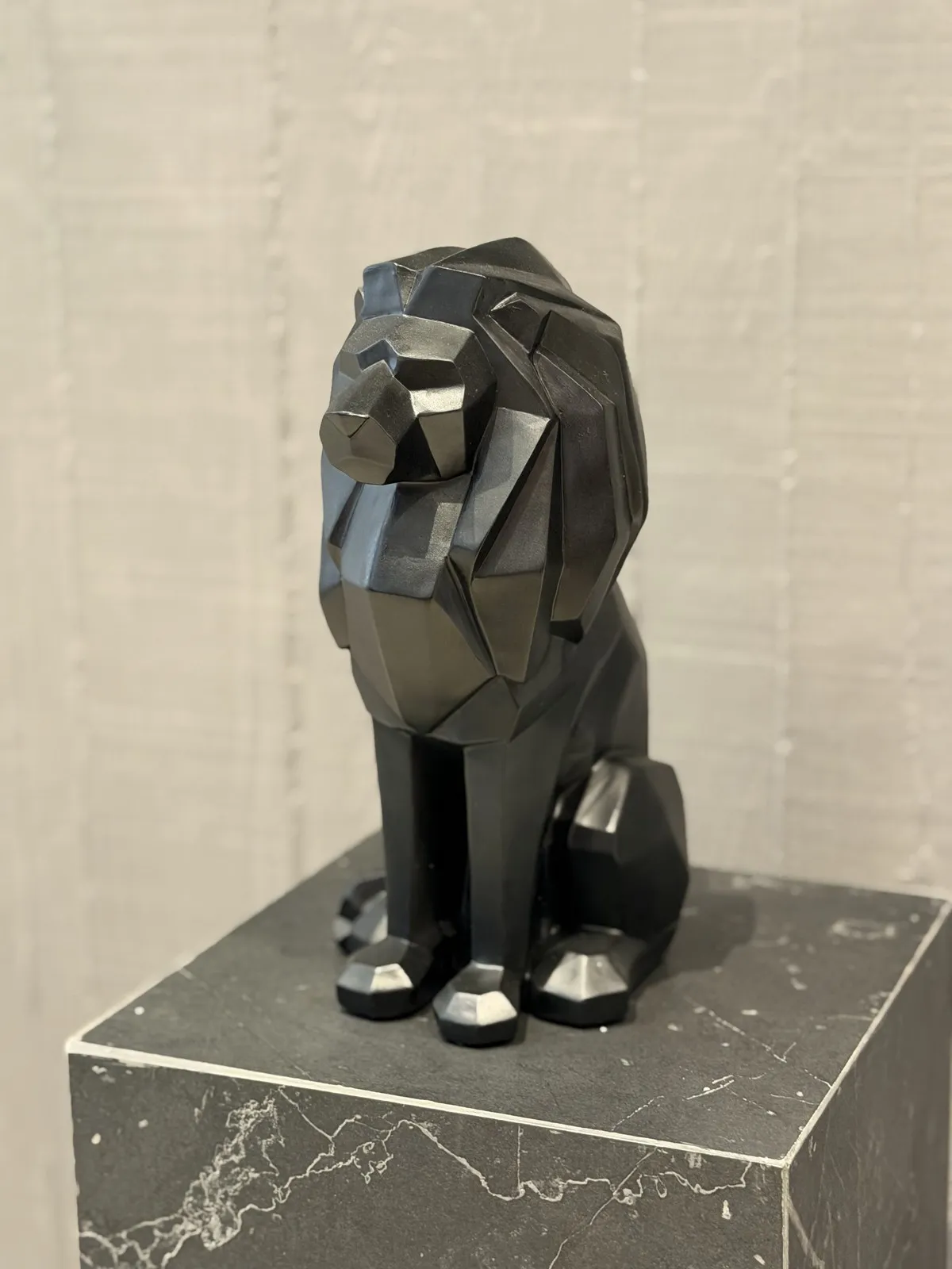 Leon "Geometrico" de Resina 25 cm
