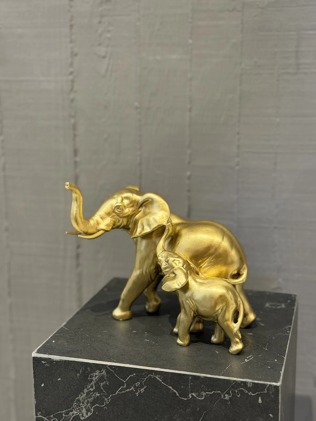 Duo de Elefantes Oro 21 cm