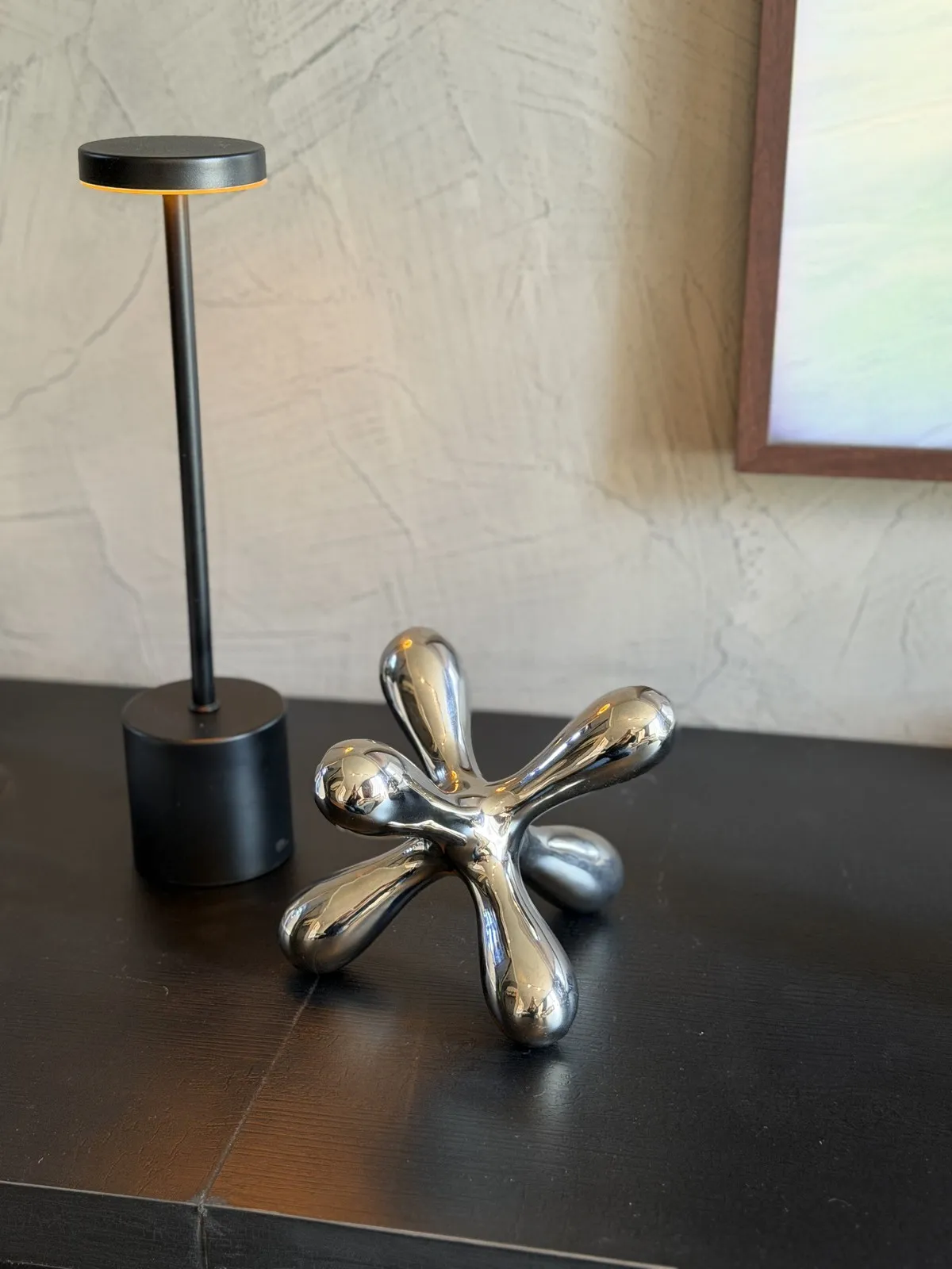 "Atomo" Cerámica Simil Metal 16.3×18×12 cm