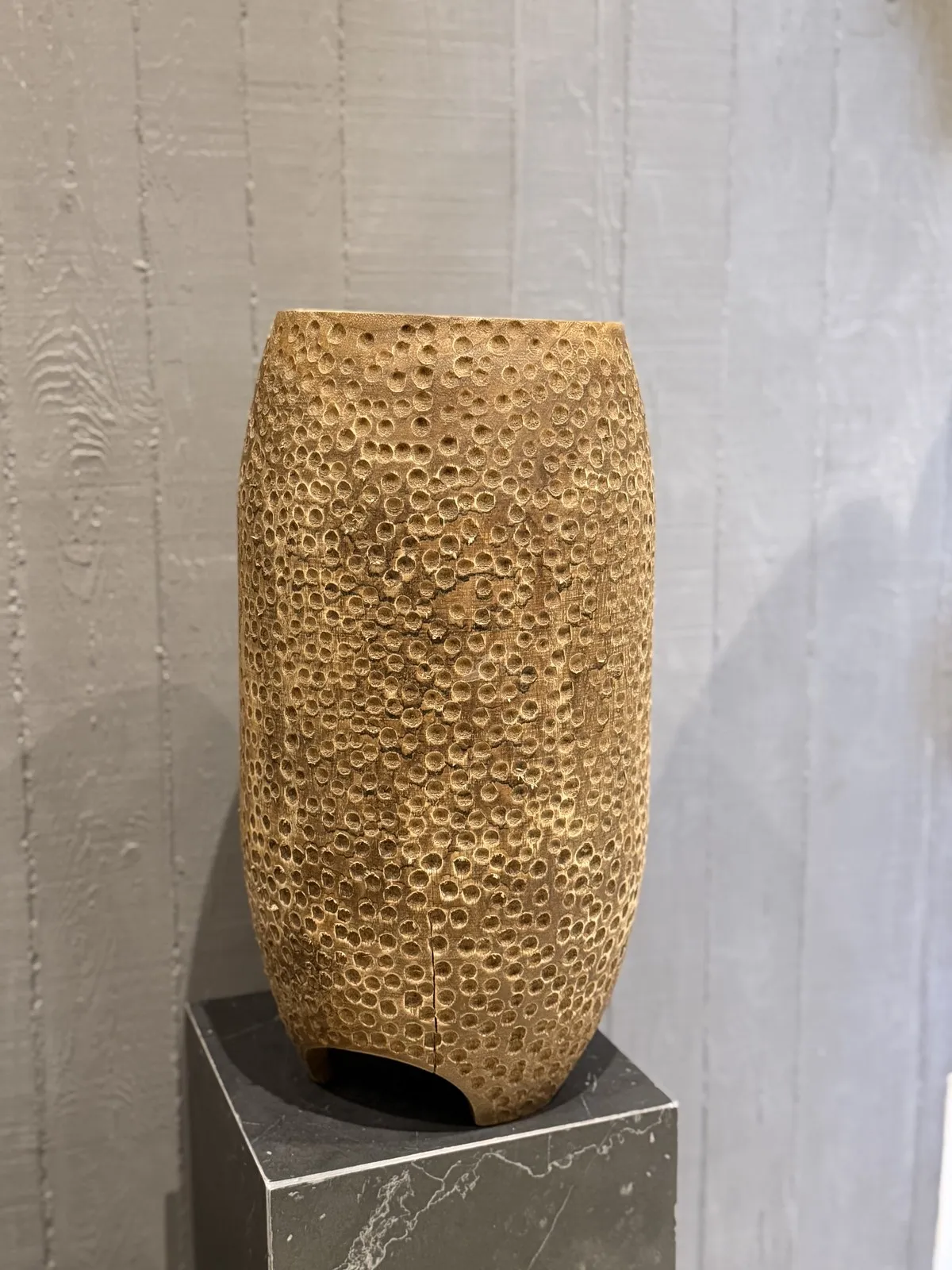 Jarron de Madera "Cincel" Laqueado 46×24×24 cm