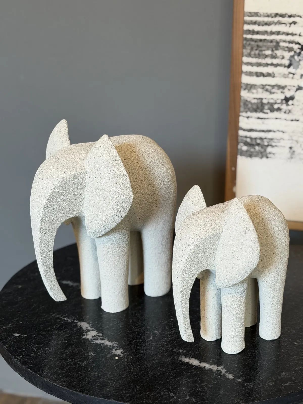 Elefante de Resina Textura Arena 30 cm