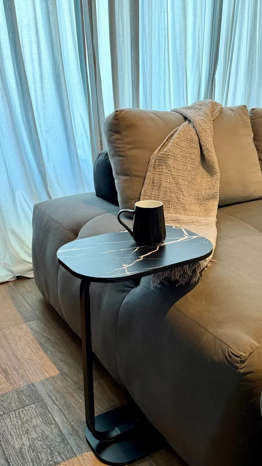 Mesa de Arrime de Hierro y Madera Clara 56×39×28 cm