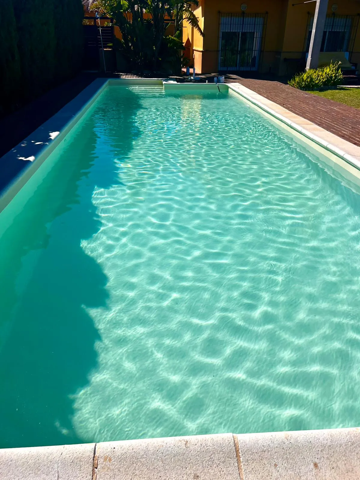 Trends in Swimming Pools 2026: The colors of Lámina Armada that triumph on the Costa del Sol